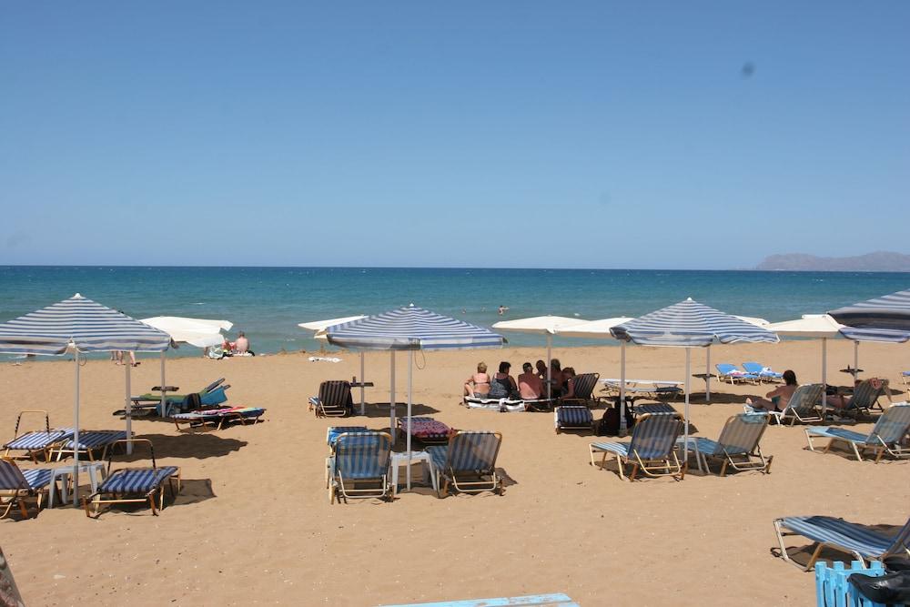 Lia Beachfront Apartments Sztalósz Kültér fotó