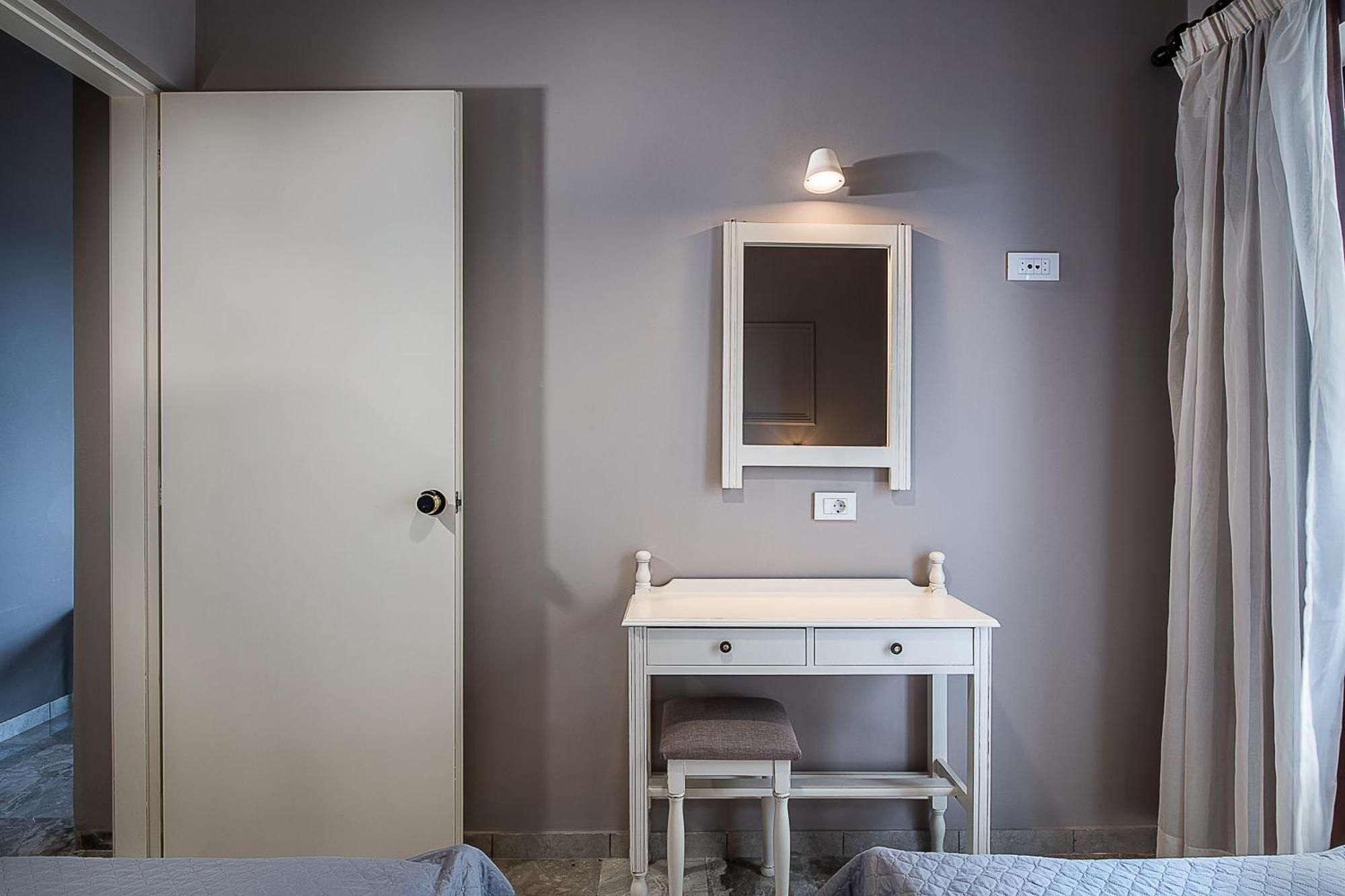 Lia Beachfront Apartments Sztalósz Szoba fotó