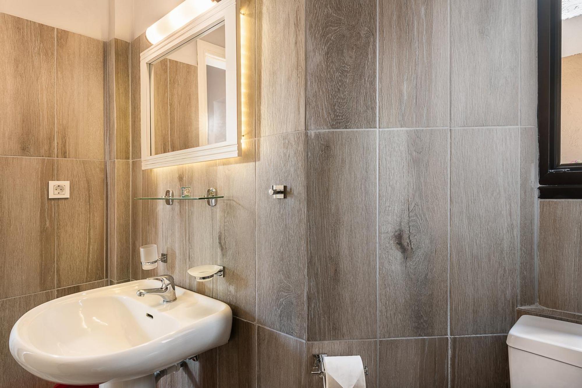 Lia Beachfront Apartments Sztalósz Kültér fotó