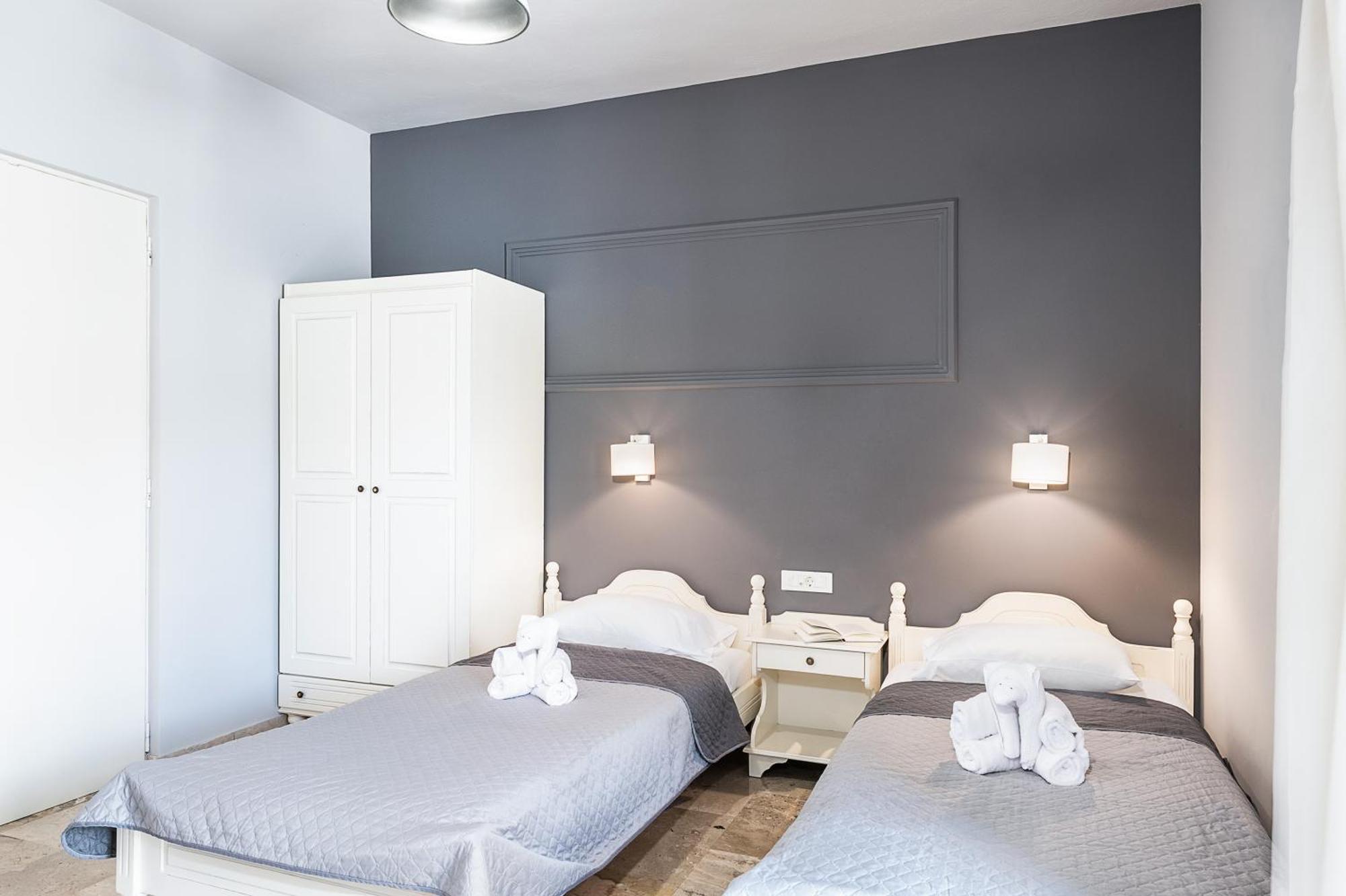 Lia Beachfront Apartments Sztalósz Szoba fotó
