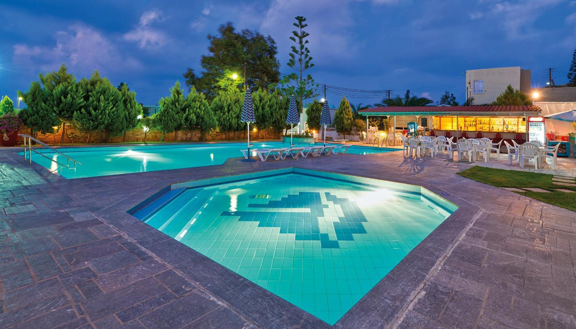 Lia Beachfront Apartments Sztalósz Kültér fotó