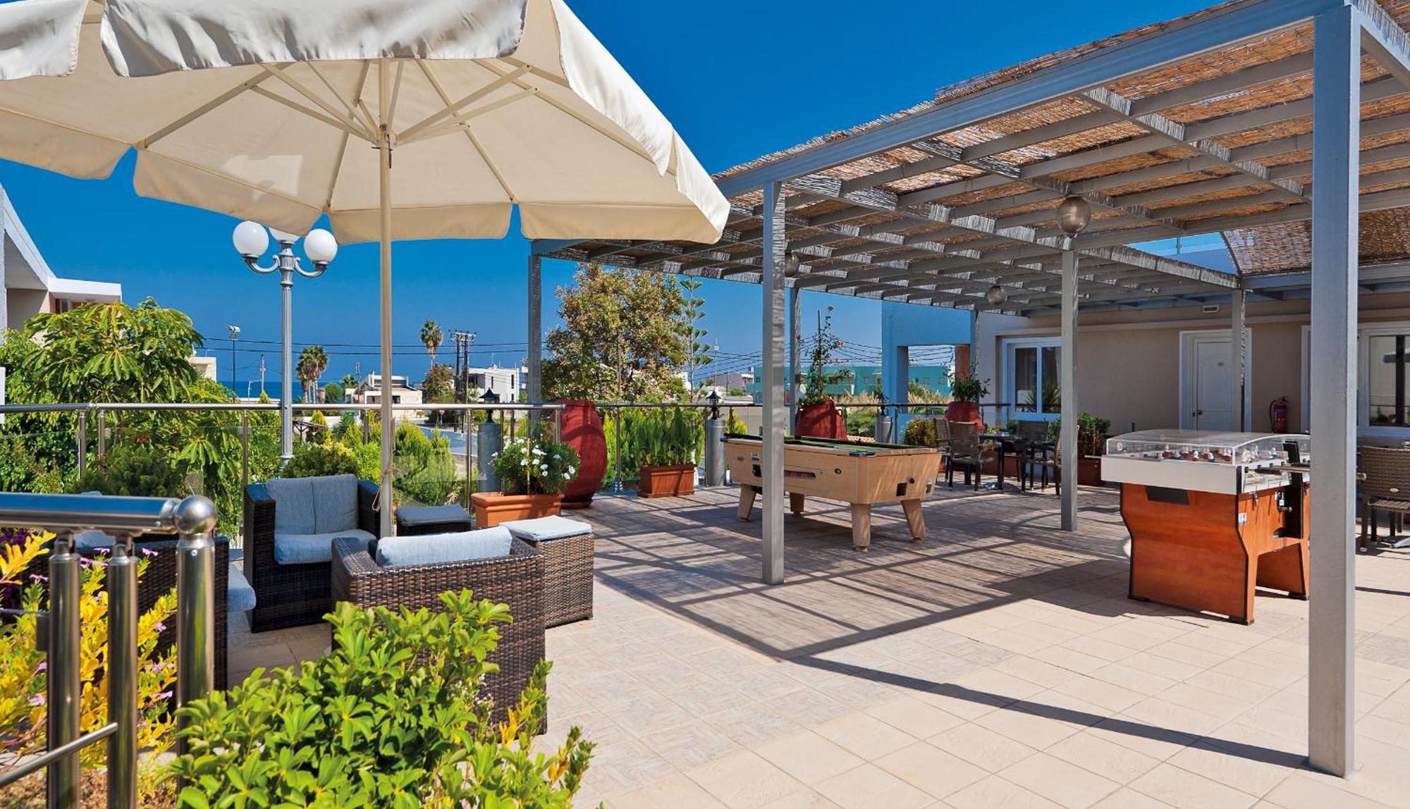 Lia Beachfront Apartments Sztalósz Kültér fotó